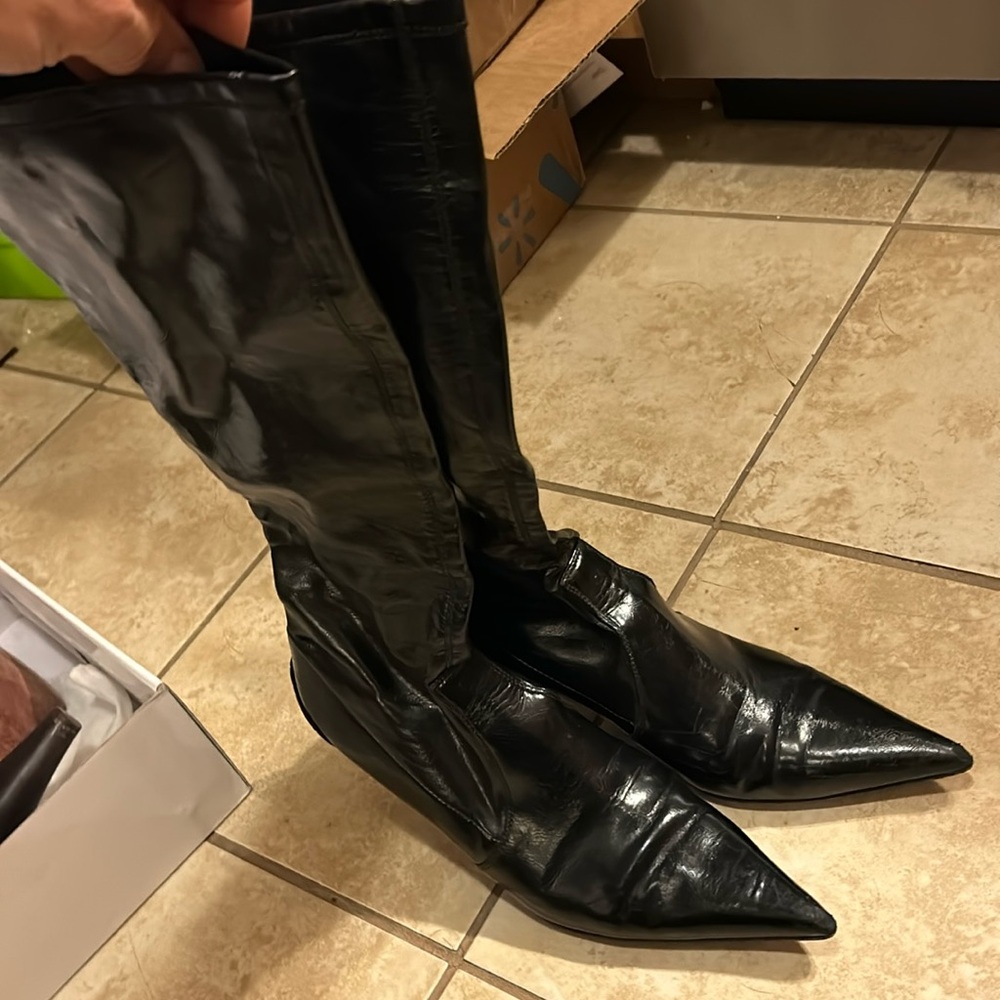 Donald J Pliner patent leather boots with a stretch calf in a metal heel sz 10 m